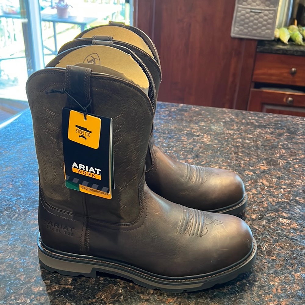 Ariat mens Groundbreaker pull on steel toe boots